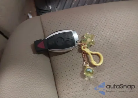 2010 Mercedes-Benz C 300 Luxury 4Matic/Sport 4Matic from USA, damaged, VIN WDDGF8BB3AR104480